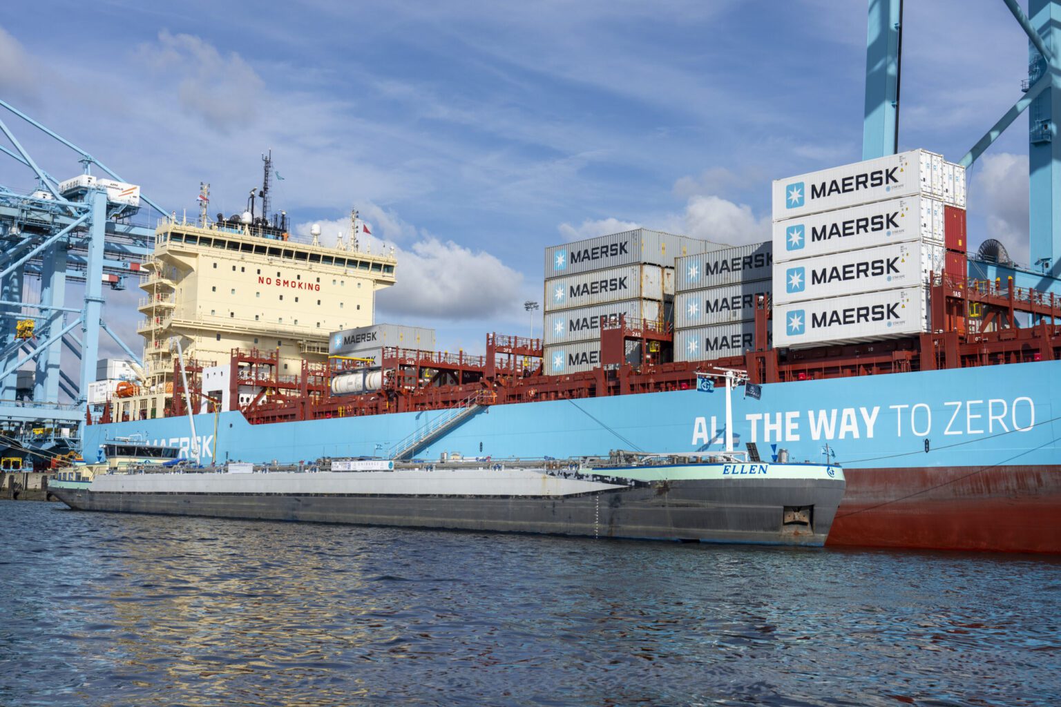 سوخت‌گیری اولین کشتی کانتینری با متانول سبز در بندر روتردام
