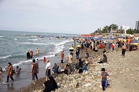 ورود موج عظیم گردشگران به سواحل دریای خزر