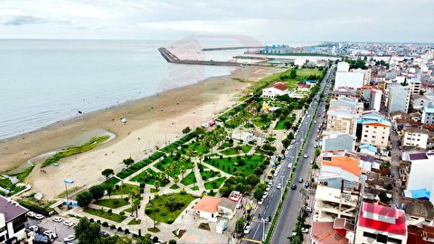 ورود گردشگران در سواحل گیلان به ۳۲ میلیون نفر رسید/ بندر انزلی؛ بیشترین میزان جذب گرشگر را به خود اختصاص داد