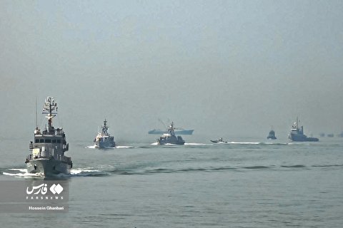 رژه دریایی نیرو‌های مسلح در «خلیج فارس»