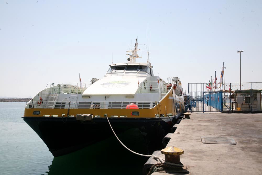 به کارگیری شناور‌های مسافربری کشتیرانی کیش در آب‌های هرمزگان