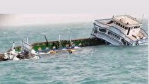 سرنشینان شناور باری غرق شده در خلیج فارس نجات یافتند
