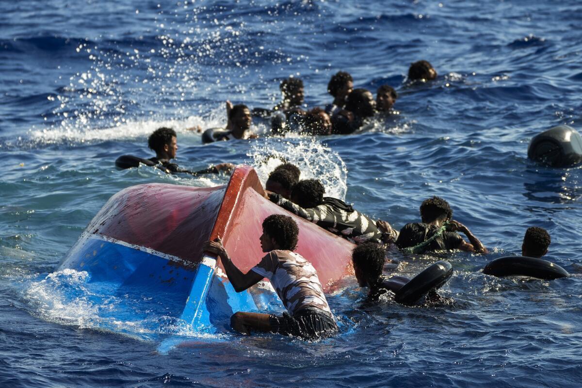 قایق مهاجران آفریقایی غرق شد؛ کشف ۴۱ جسد