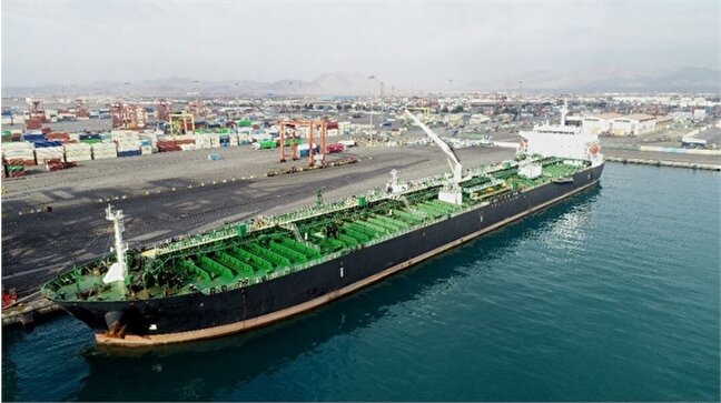 پهلودهی ۴ فروند کشتی حامل کالای اساسی در بندر شهید رجایی/ ورود بیش از ۱۸۴ هزار تن کالای اساسی