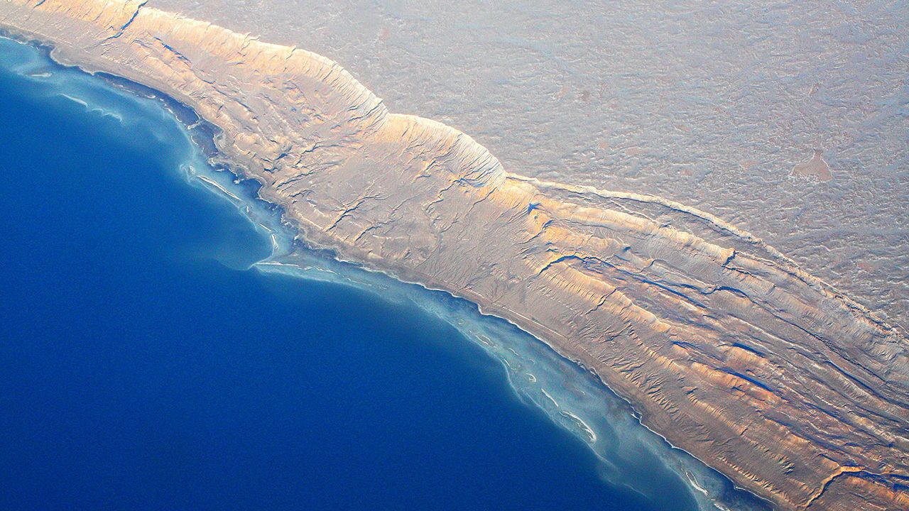 کاهش ۱۸ متری سطح آب دریای خزر تا سال ۲۰۲۵ میلادی کاهش ۱۸ متری سطح آب دریای خزر تا سال ۲۰۲۵ میلادی
