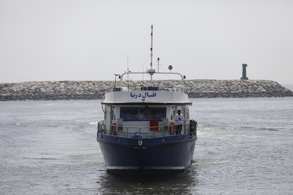 تعطیلی مسیر تردد دریایی از بندرعباس به هرمز