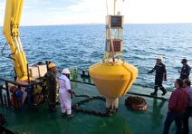 به آب اندازی بویه موج‌نگار هواشناسی در قشم