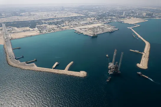 فعالیت ۲۴ ساعته بندر کیش برای رونق تجارت و حمایت از صنعت نفت فعالیت ۲۴ ساعته بندر کیش برای رونق تجارت و حمایت از صنعت نفت