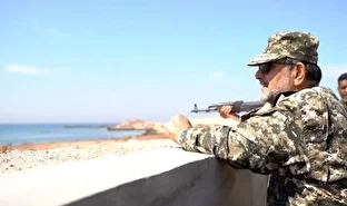 اشراف ۲۴ ساعته بر «سطح، فضا و زیرسطح» تنگه هرمز داریم/ جزایر ایرانی ناو‌های غیرقابل‌تصرف خلیج‌فارس