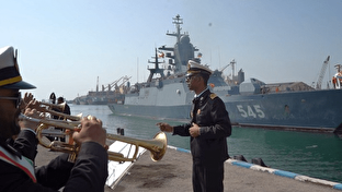 ناو بالگردبر روسیه در بندرعباس پهلو گرفت/ بندرعباس؛ کانون همکاری‌های راهبردی