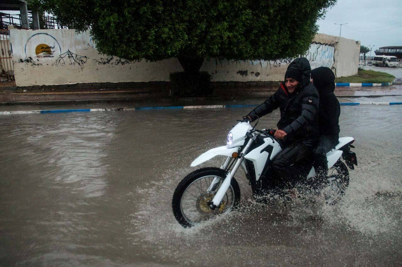 فعالیت گسترده سامانه بارشی در هرمزگان؛ هشدار نسبت به بارشهای شدید و مواج شدن دریا فعالیت گسترده سامانه بارشی در هرمزگان؛ هشدار نسبت به بارشهای شدید و مواج شدن دریا