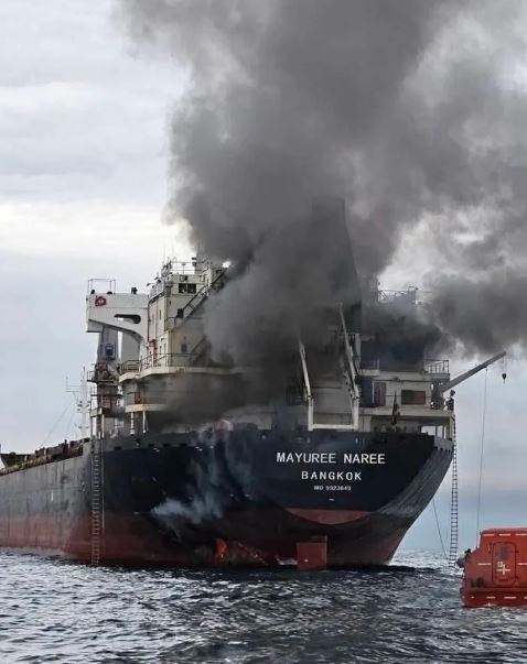 آخرین جزئیات از وضعیت کشتی تایلندی آسیب‌دیده در هرمز (+عکس)