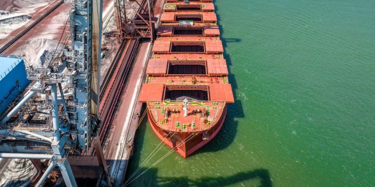 استفاده از کشتیهای پاناماکس افزایش مییابد؛ تقاضا برای غلات و مواد معدنی استفاده از کشتیهای پاناماکس افزایش مییابد؛ تقاضا برای غلات و مواد معدنی