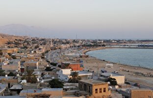 انجام عملیات گمانه‌زنی در بندر تاریخی سیراف