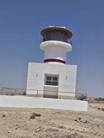پیشرفت ۴۰ درصدی تعمیرات علائم کمک ناوبری جزایر هرمزگان