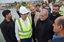 بازدید پزشکیان از بندر تجاری آستارا