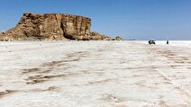 کاهش ۲۵ درصدی آب دریاچه ارومیه نسبت به سال گذشته/ احتمال خشک شدن کامل دریاچه ارومیه