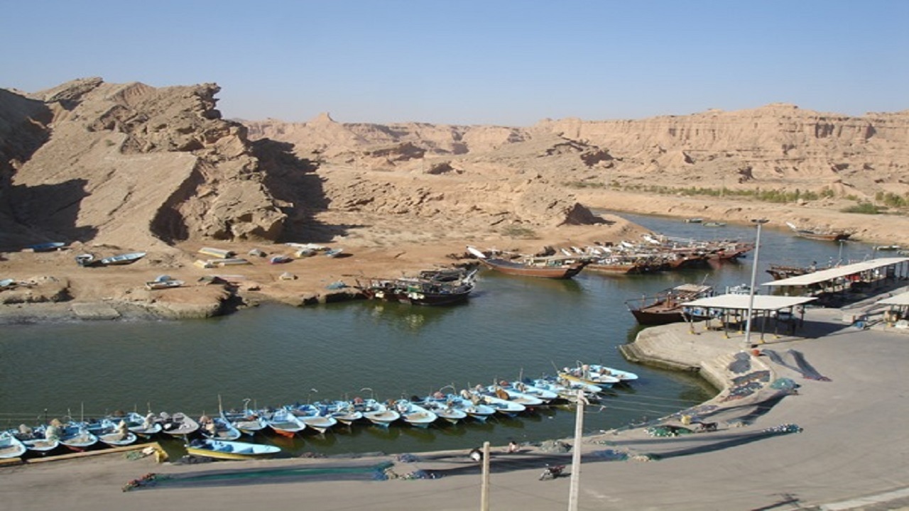 پیشرفت ۸۰ درصدی بندر صیادی پارسیان