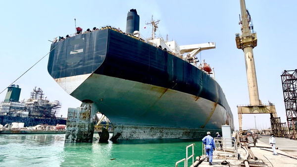 ایران میزبان یکی از بزرگترین نفتکش‌های جهان برای تعمیرات اساسی