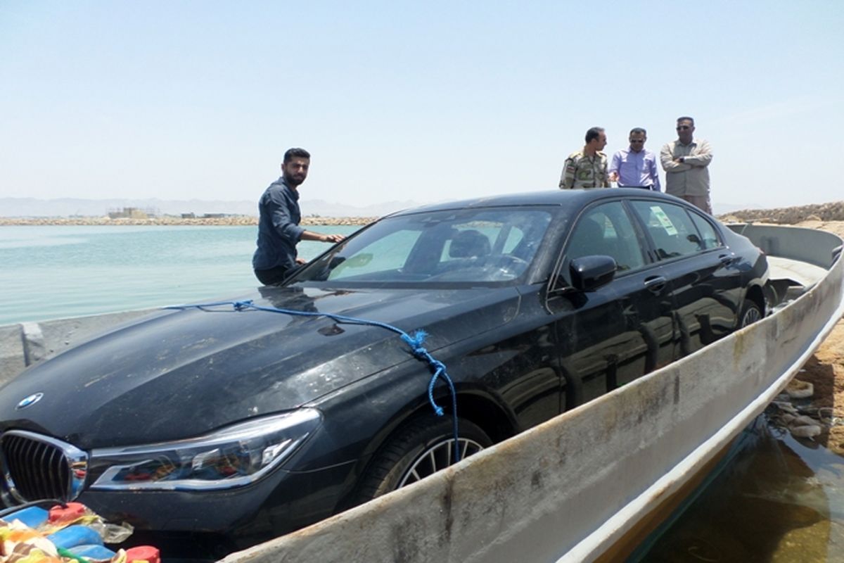 توقیف ۴ دستگاه خودرو در آب‌های جاسک!