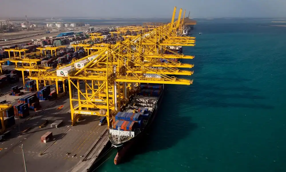 بندر خلیفه امارات به نخستین هاب منطقهای گازهای طبیعی تبدیل میشود بندر خلیفه امارات به نخستین هاب منطقهای گازهای طبیعی تبدیل میشود