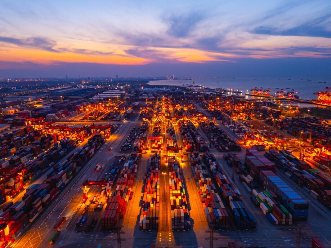 بندر شانگهای از مرز جابهجایی ۴۱ میلیون TEU کانتینر عبور کرد بندر شانگهای از مرز جابهجایی ۴۱ میلیون TEU کانتینر عبور کرد