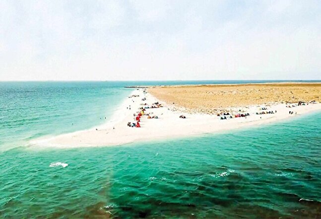 شب‌مانی در شیدور ممنوع است/ لزوم ساماندهی سواحل غرب استان و مدیریت ورود گردشگران