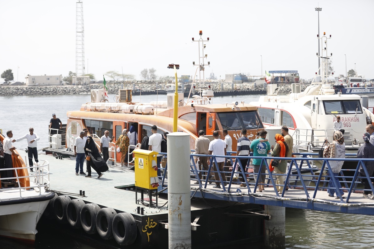جابهجایی نزدیک به ۲ میلیون نفر در بنادر مسافری مرکز هرمزگان جابهجایی نزدیک به ۲ میلیون نفر در بنادر مسافری مرکز هرمزگان