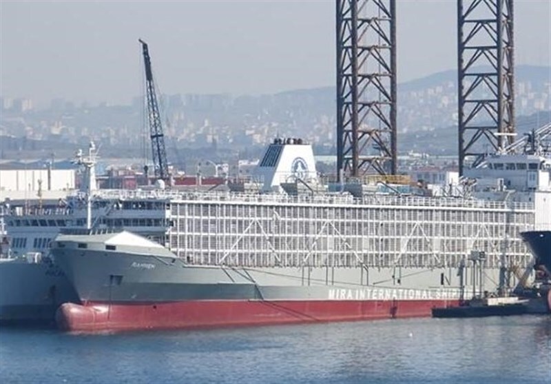 معطلی ۱۵ کشتی نهاده دامی در دریای خزر معطلی ۱۵ کشتی نهاده دامی در دریای خزر