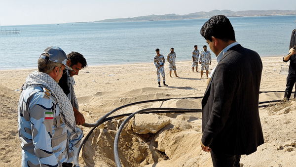 کشف ۴ کیلومتر خط لوله قاچاق سوخت در قشم کشف ۴ کیلومتر خط لوله قاچاق سوخت در قشم