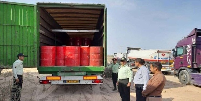 کشف ۵۰۰ کانتینر آلوده به قاچاق سوخت در بندر امام کشف ۵۰۰ کانتینر آلوده به قاچاق سوخت در بندر امام