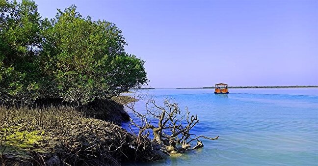 آینده بندر خمیر به توسعه گردشگری دریایی گره خورده است