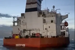 انفجار‌های مرموز در تانکر مرتبط با تجارت روسیه در سواحل غرب آفریقا