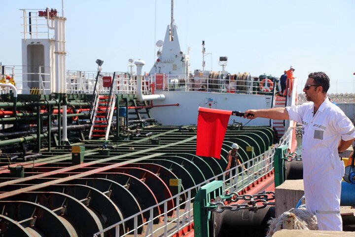 کریدورها مزیتهای رقابتی کشور هستند/ توسعه کشتیرانی در خزر یک ضرورت است کریدورها مزیتهای رقابتی کشور هستند/ توسعه کشتیرانی در خزر یک ضرورت است