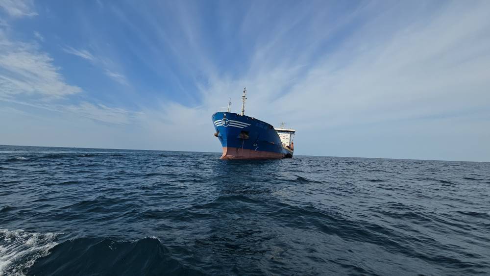 دادگستری هرمزگان یک کشتی خارجی را توقیف کرد دادگستری هرمزگان یک کشتی خارجی را توقیف کرد