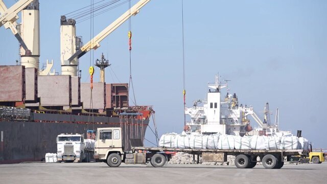 رشد ۸۵ درصدی ورود کشتیها به بندر چابهار رشد ۸۵ درصدی ورود کشتیها به بندر چابهار