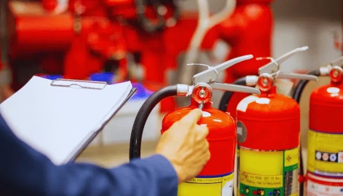 PFOS چیست و چرا استفاده از آن در صنعت دریانوردی ممنوع میشود؟ PFOS چیست و چرا استفاده از آن در صنعت دریانوردی ممنوع میشود؟