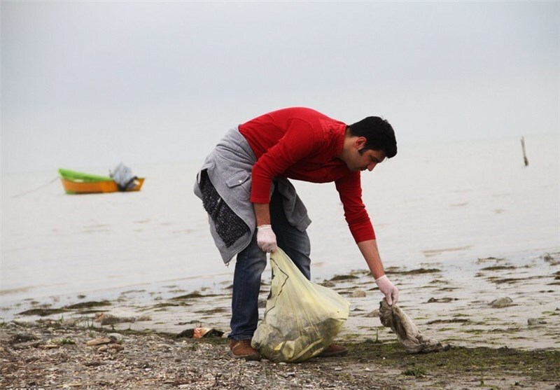 جمعآوری سه تُن پسماند دریایی و ساحلی در جزیره قشم جمعآوری سه تُن پسماند دریایی و ساحلی در جزیره قشم