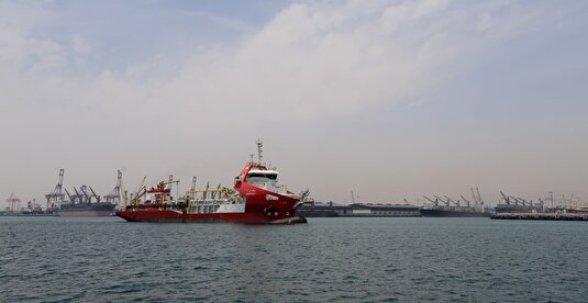 لایروبی ۷ پست اسکله در بندر شهید رجایی